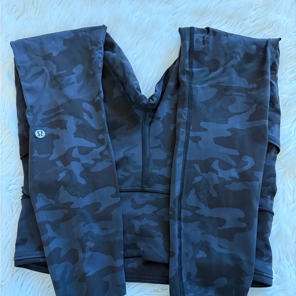 Lululemon Fast and Free High-Rise Tight 25” Size 8 - Picture 8 of 9